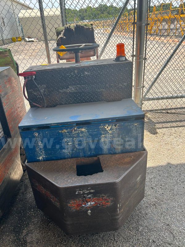 1Taylor Dunn Tractor Tow Motor J48
