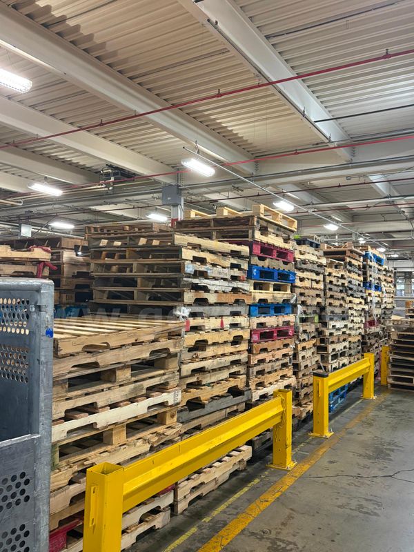 Wooden Pallets - lot of 250 Each