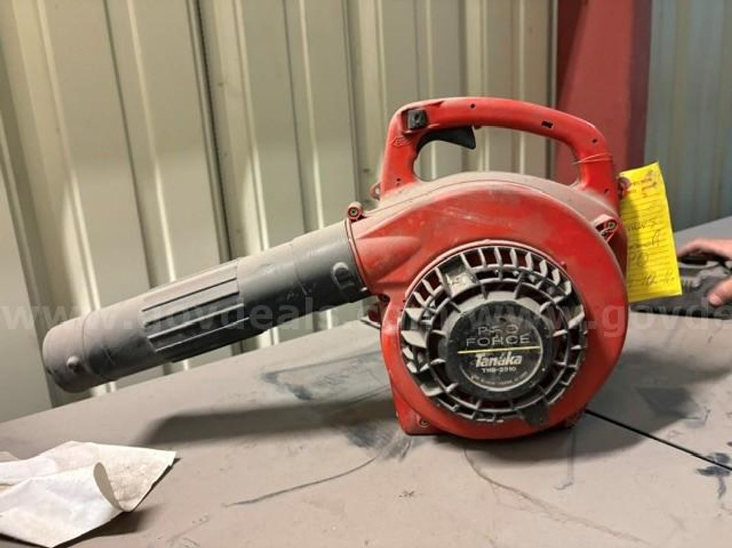 1 Tanaka Pro Gas Blower, Poulan Gas Leaf Blower, Lime Green Poulan Gas string Trimmer.