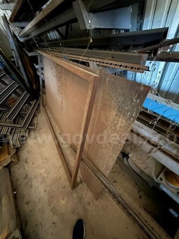 Cages, Miscellaneous metal items estimated weight in excess of 3000 lbs
