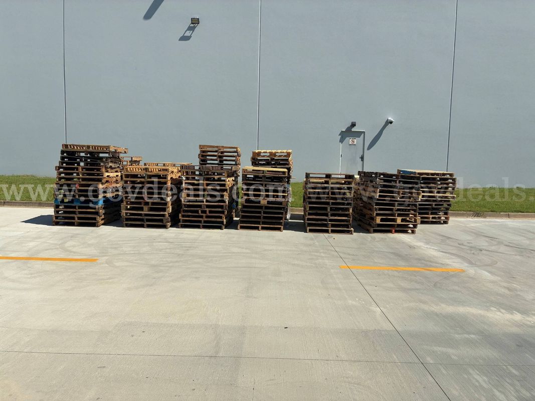 Wood Pallets - Used Lot of 300 pallets