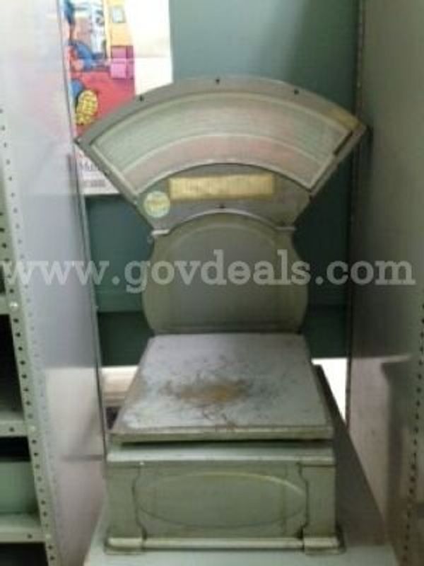 Lot of 12 Vintage USPS Scales