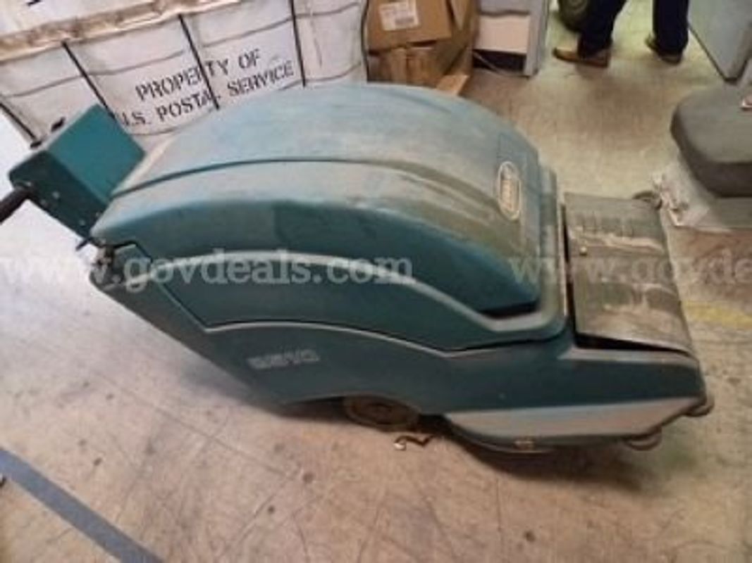 TENNANT WALK-BEHIND BURNISHER, MDL 2510; S/N 900353-10405330; FLINT TX