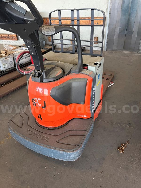 Pallet JacK Toyota PJ 4 8HBE30-53976 battery included