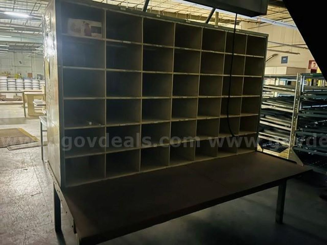 42 Slot Flat Case (1 of 2)
