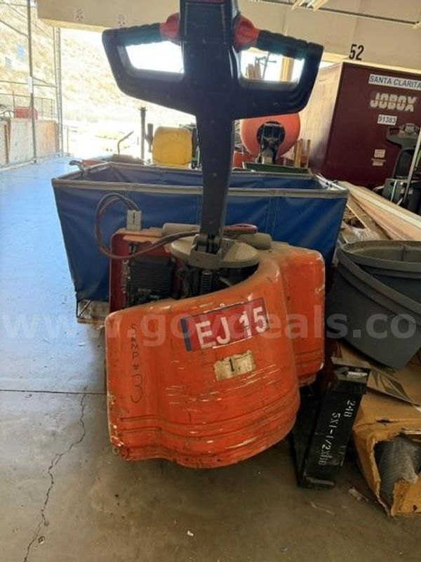Toyota Tractor Tow Tug With Battery - Non Working