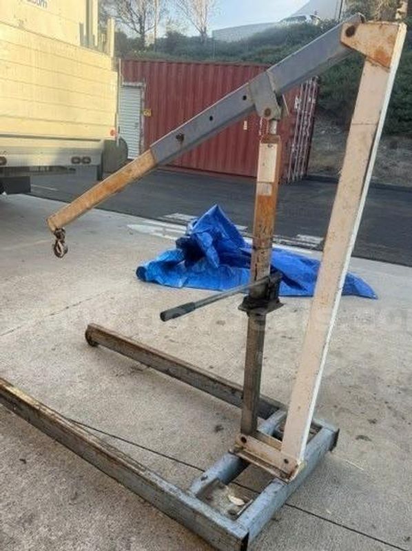 OTC Floor Crane - 1000 lb