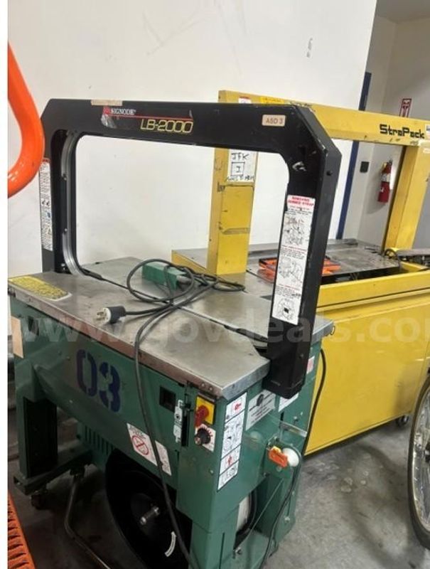 LOT OF 2 STRAPPING MACHINES - STRAPACK AND SIGNODE