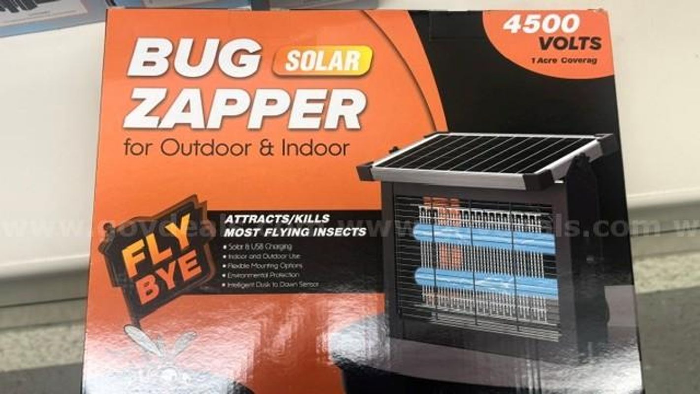 SOLAR BUG ZAPPER - NEW IN BOX