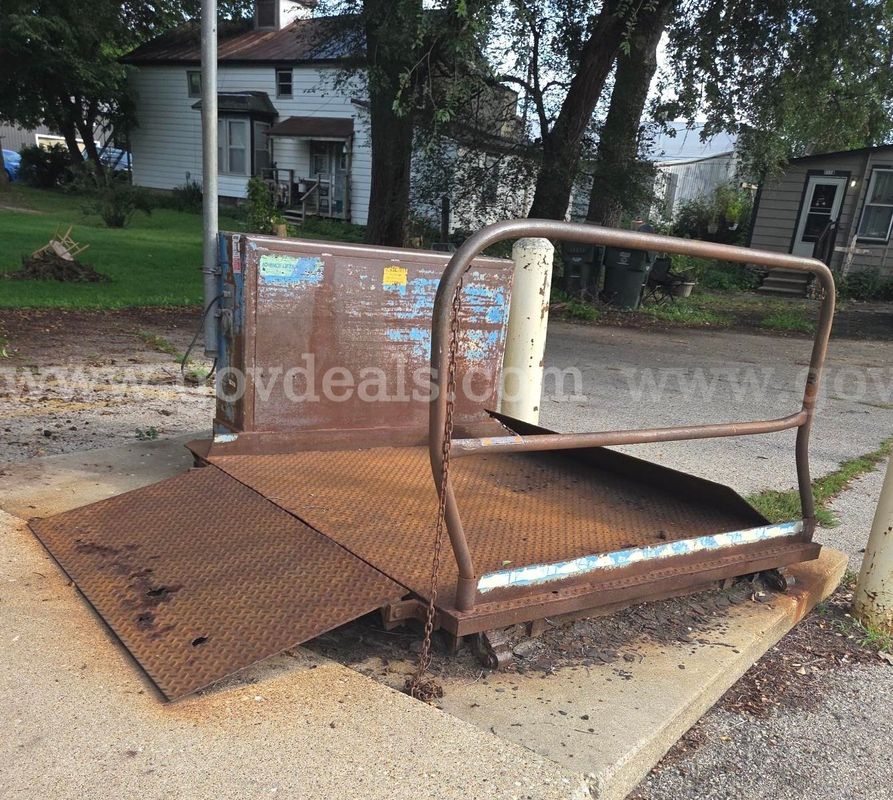 Dock Lift - Scrap Metal