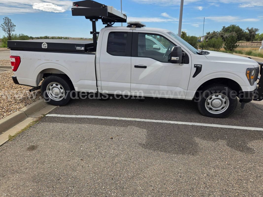 2022 Ford F-150 Extended Cab Pickup – 2.7L V6 – 195,521 Miles – Transmission Needs Replacement