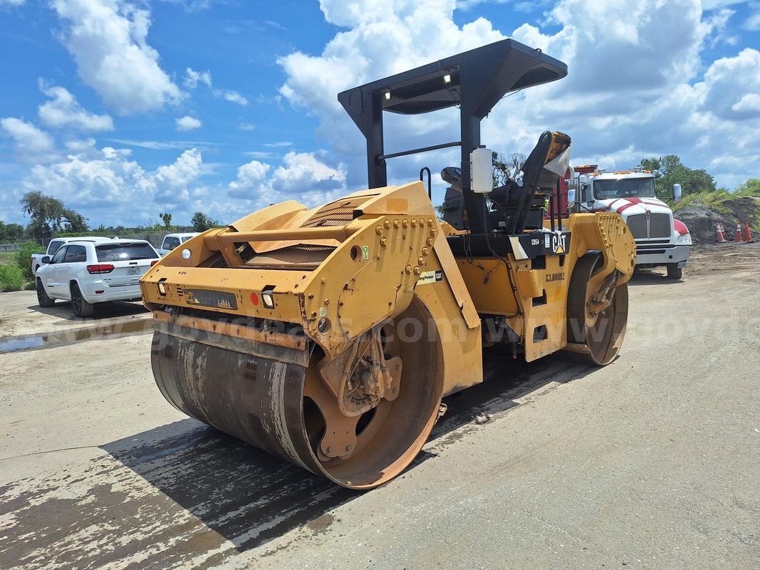 2014 Caterpillar CB-54 XW Tandem Vibratory Compactor