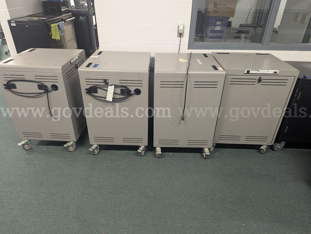 Lot of 4 Spectrum Industries Connect30 Charging Carts