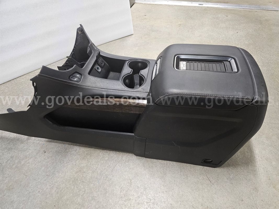 Center console 2014–2018 Chevrolet Silverado and GMC Sierra 1500/2500/3500 2015–2020 Tahoe, Suburban, and Yukon SUV