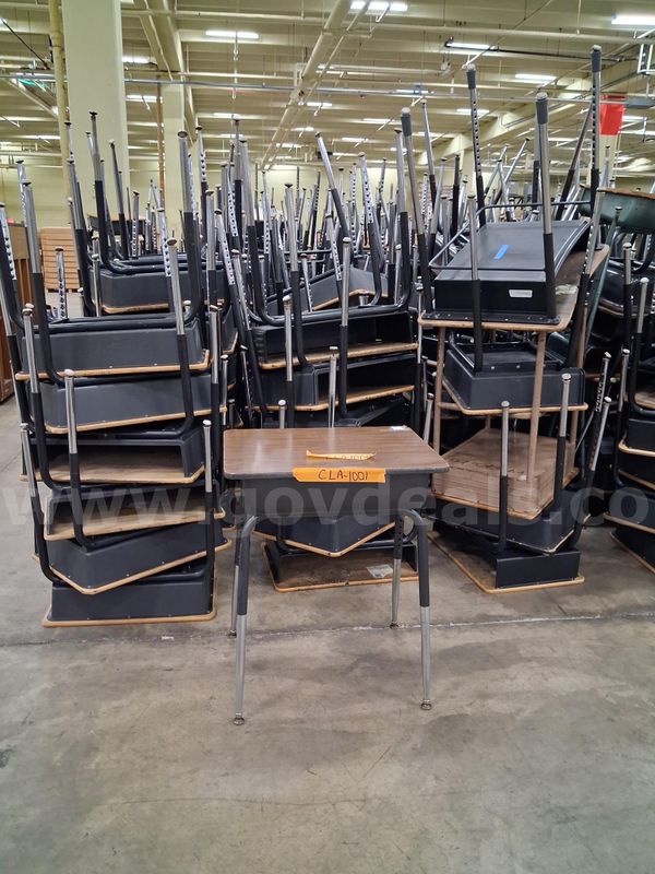 Classroom Desk (Lot)