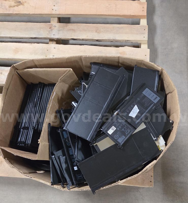 Batteries - Batteries from laptops, some used & possibly some bad.