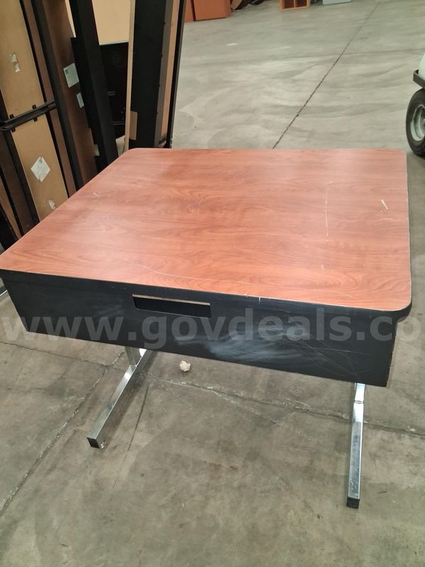 Classroom Desks (Lot / 100)