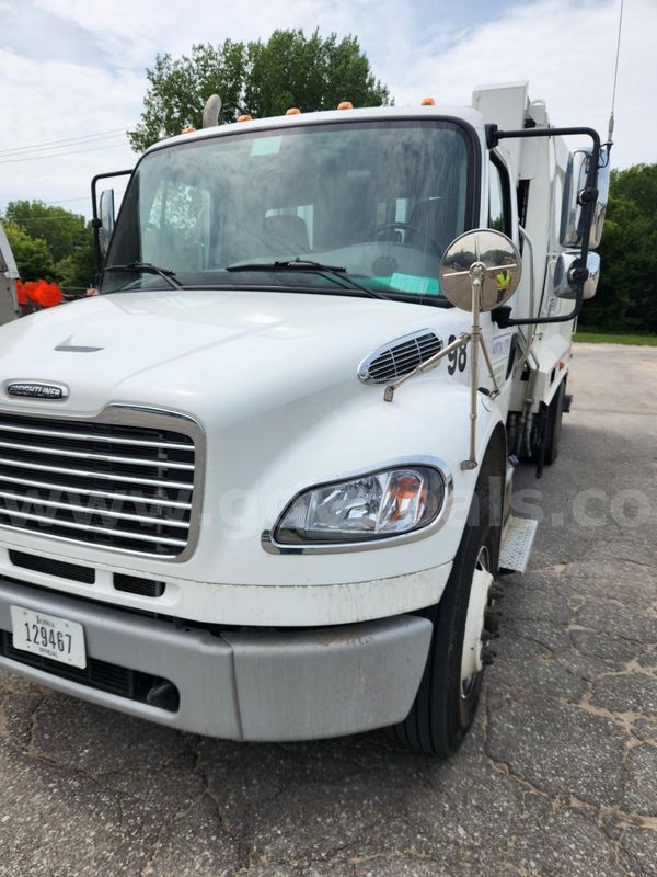 2023 Freightliner M2 106 Medium Duty Garbage Truck