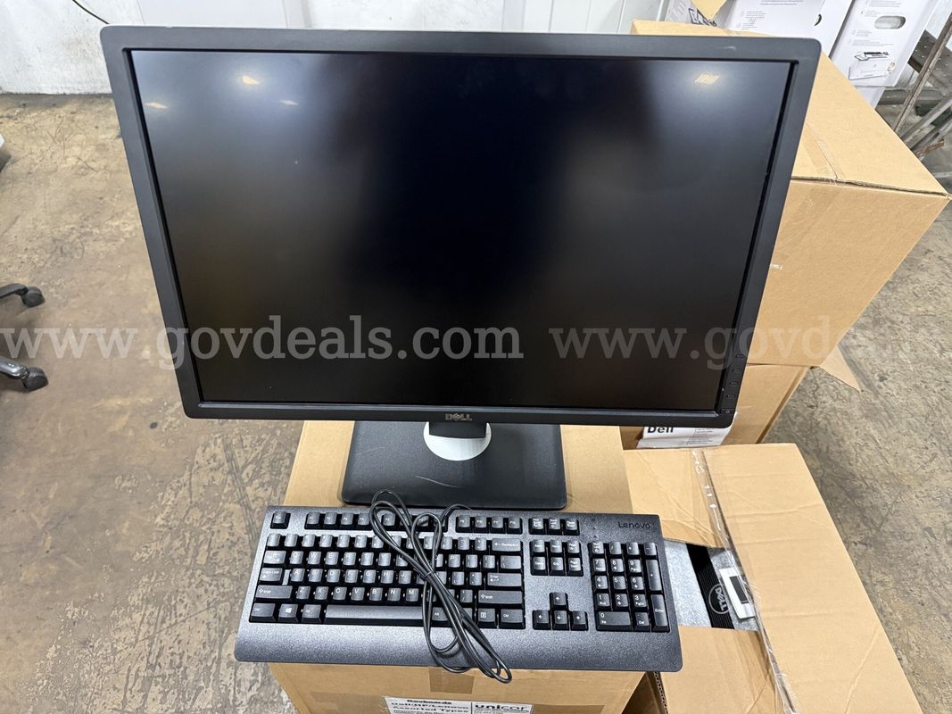 LOT OF USED AND TESTED COMPUTER MONITORS