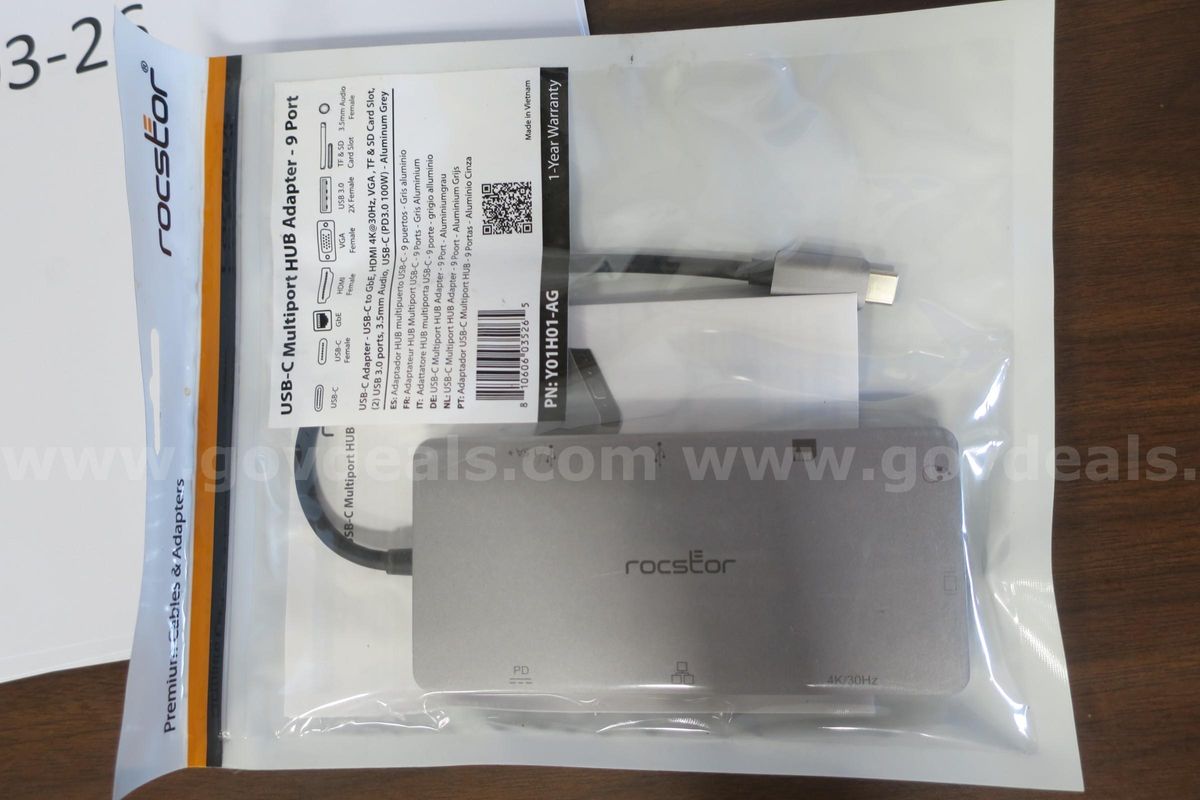 LOT OF (9) ROCSTOR USB-C MULTIPORT HUB ADAPTER 9 PORT MODEL: Y01H01-AG- NEW IN BOX!