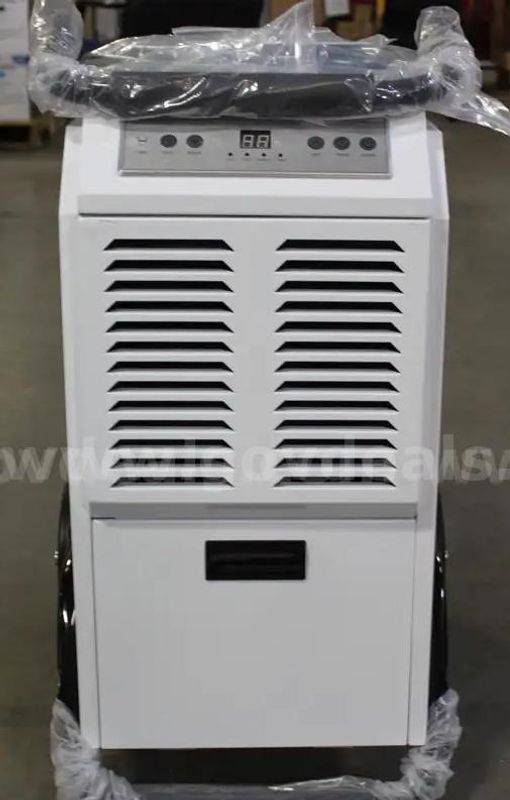 Pallet (8) Vizocom CD-110 Commercial Grade Dehumidifiers