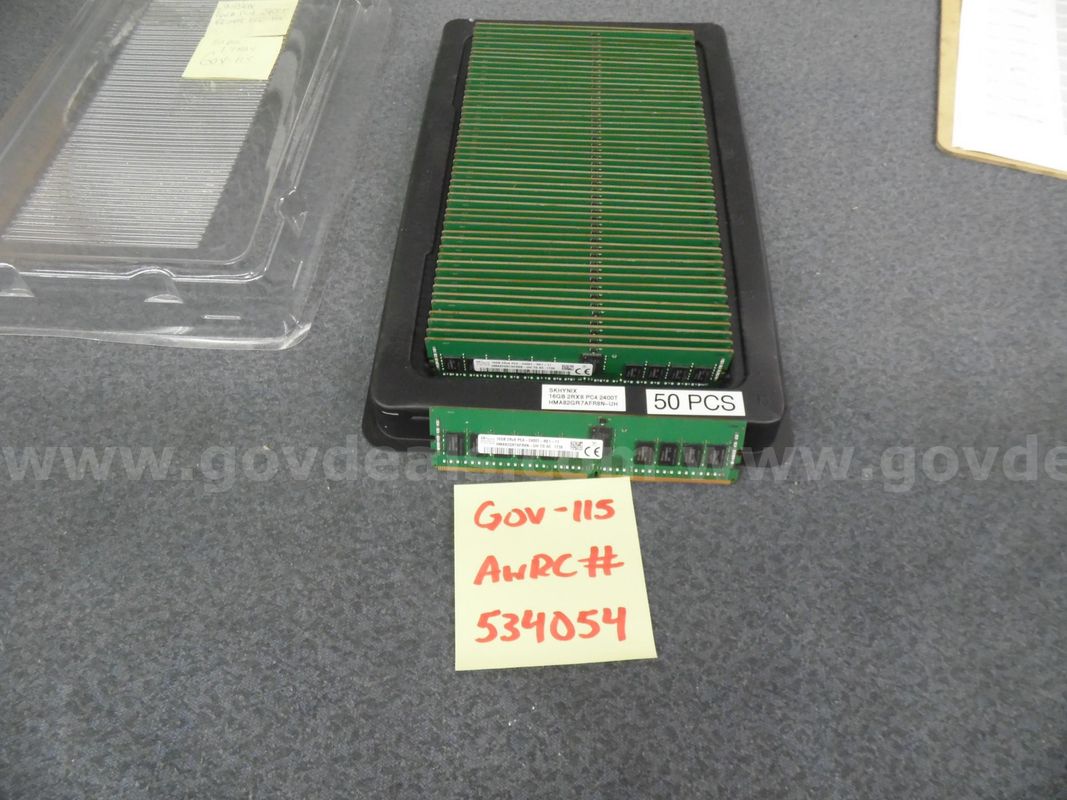 SERVER MEMORY: (50) 16 GB 2RX8 PC4 2400T