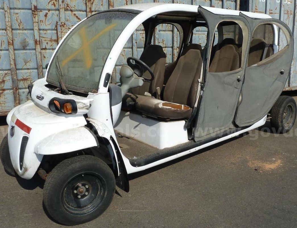 Six Seater Chrysler Group Global Electric Motorcars