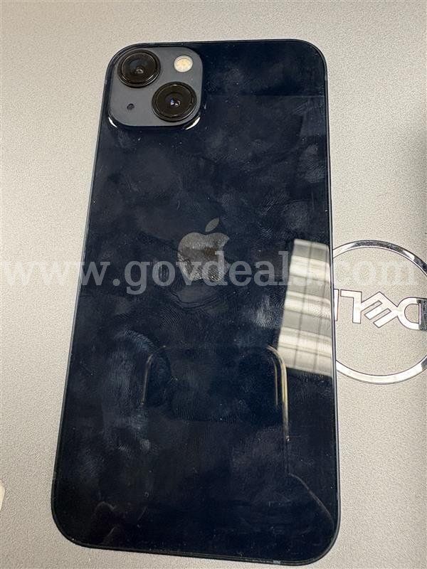 Lot of 10 iPhone (iPhone 13 and 12)