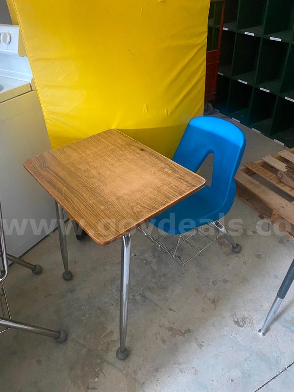 Student Desks