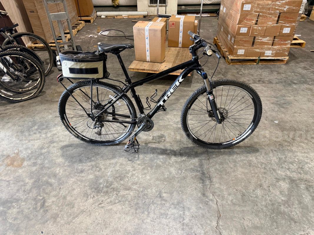 Trek 4300 bike