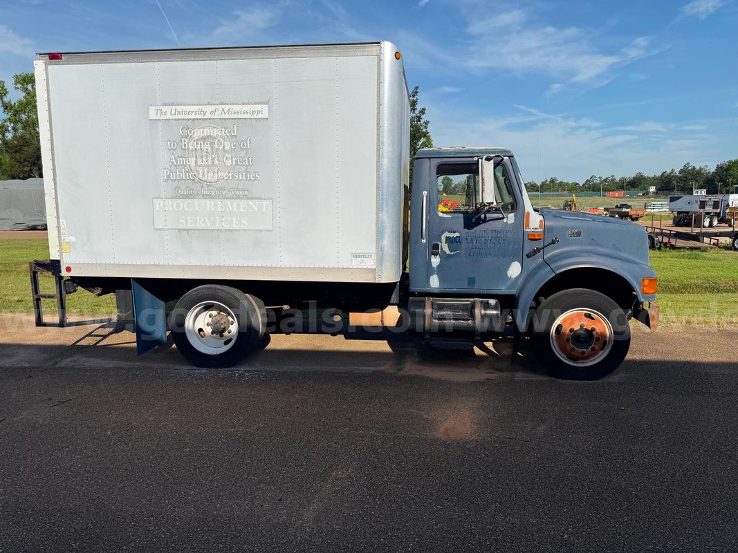 2002 International 4700