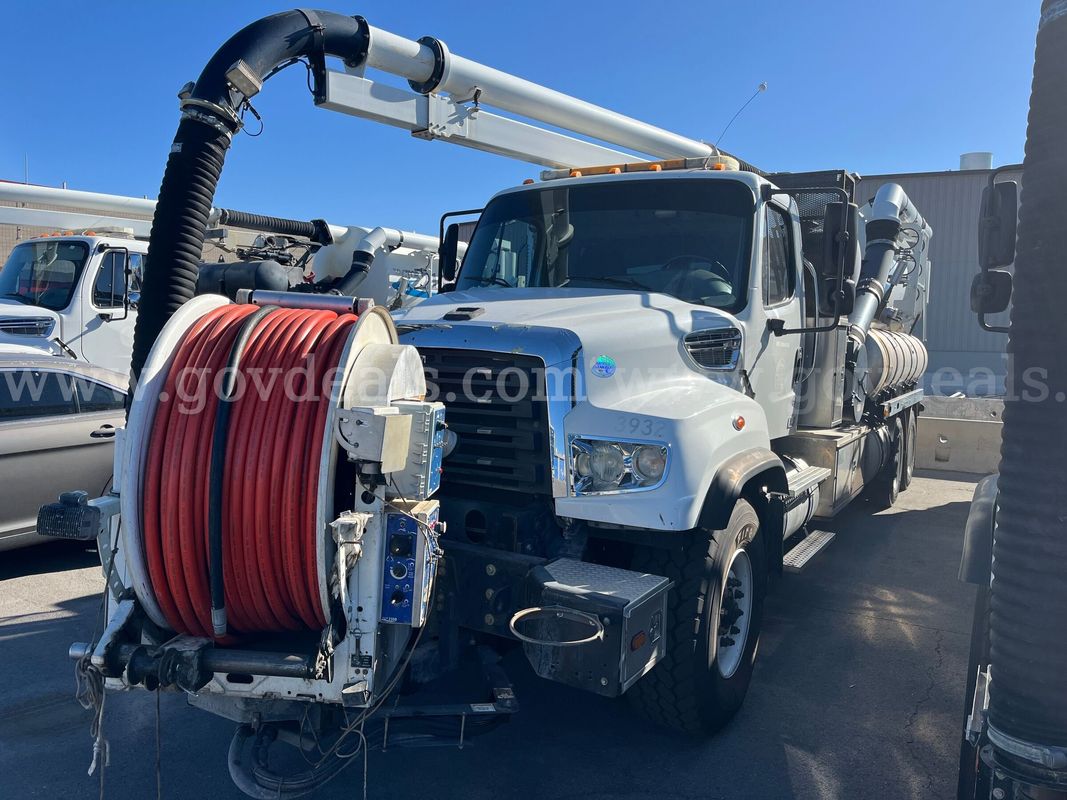 2013 Freightliner 114SD