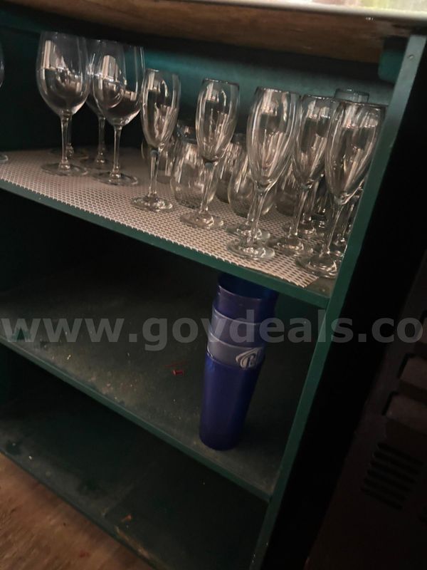 Barware - cups, glasses, plastic cups