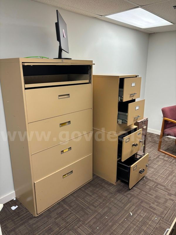 Office Desk & File Cabinets