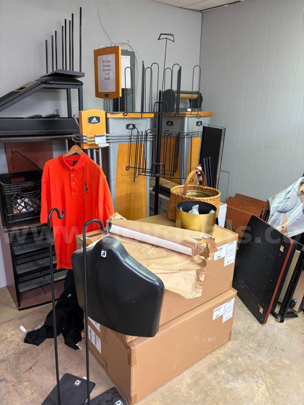 Golf Pro Shop Equipment/Displays