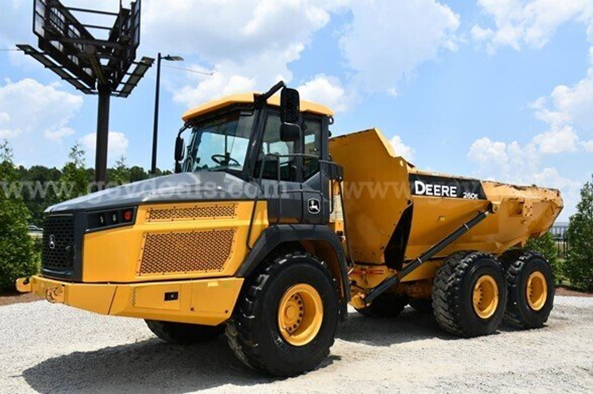 2012 John Deere 260E 6x6 Articulated Dump Truck