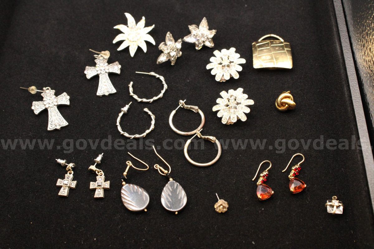 Lot of Misc. Costume Jewelry