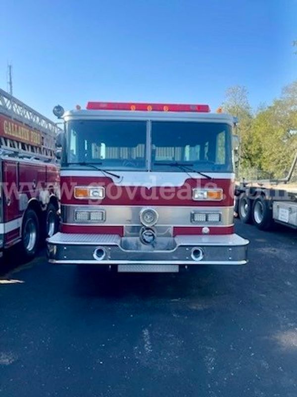 1990 Pierce Fire Engine