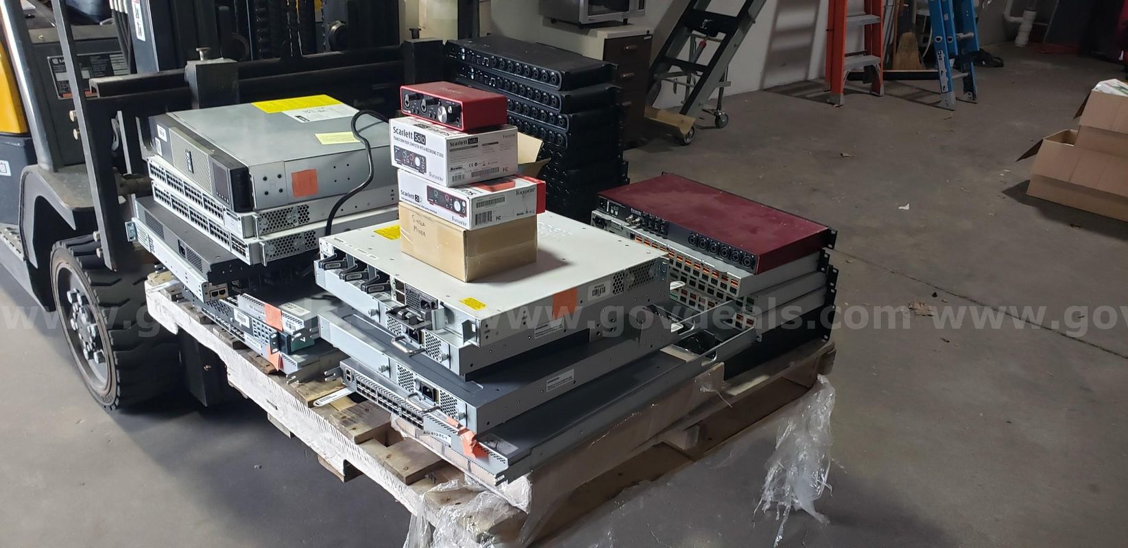 1 Lot of Servers and switches