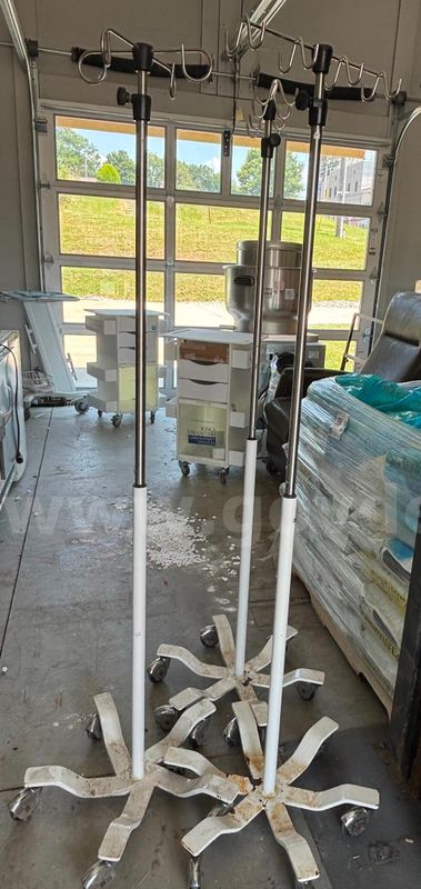 IV POLES
