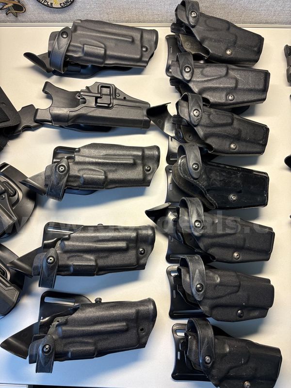 Pistol Holsters (lot mix)