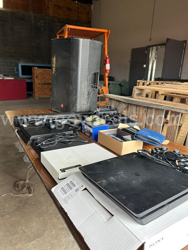 LOT of Electronics - PS4, XBox, Sound Bars, MORE!