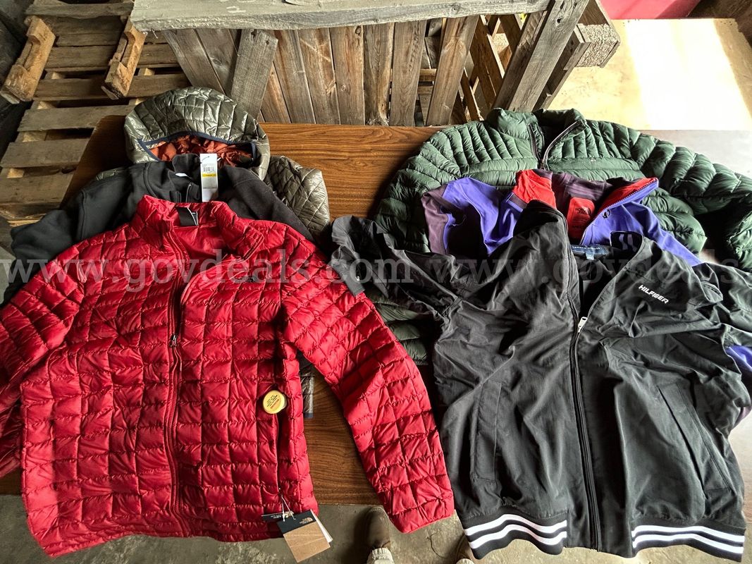 LOT of 5 Coats - Hilfiger, Calvin Klein, North Face NEW!!!