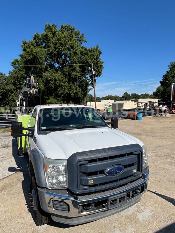 2015 Ford F-550 Boom Truck 6.8L V10 SOHC 30V.