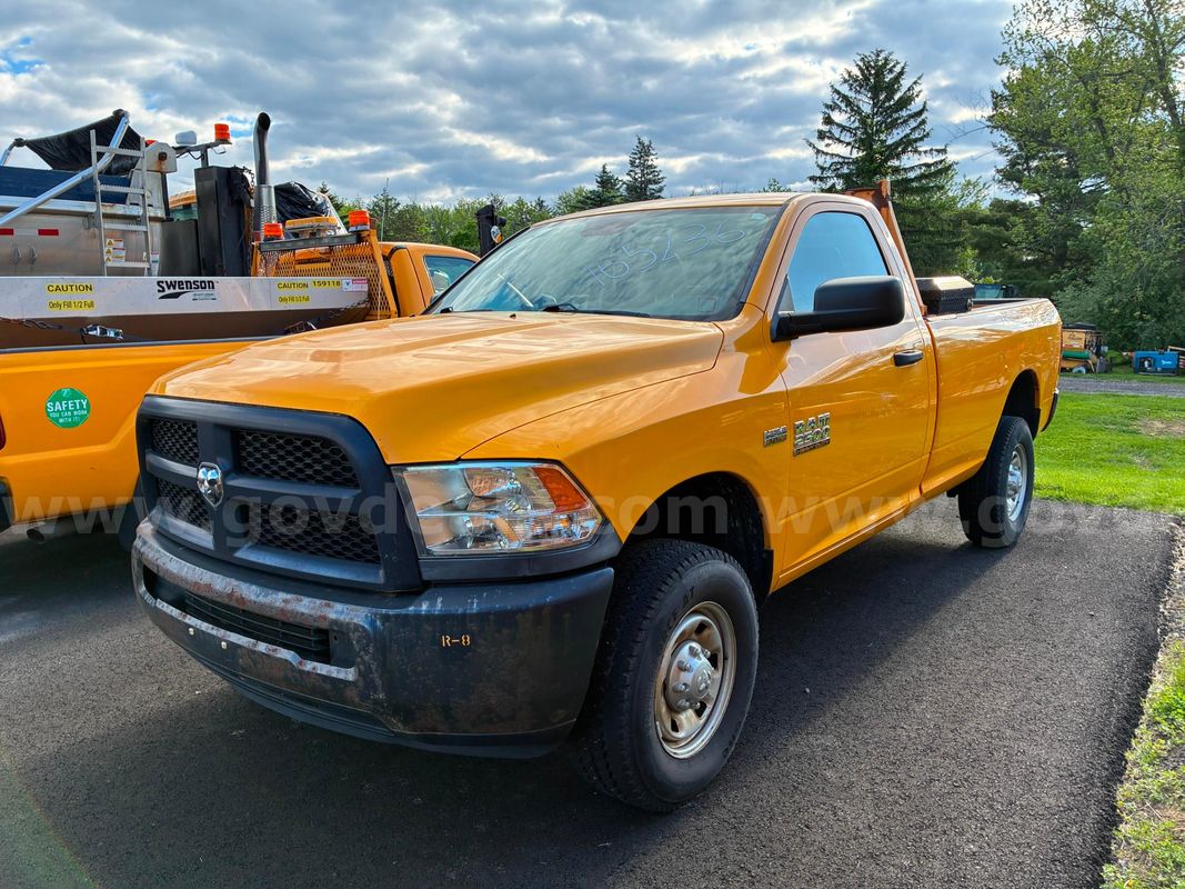 2016 RAM 2500 Tradesman Regular Cab 4WD