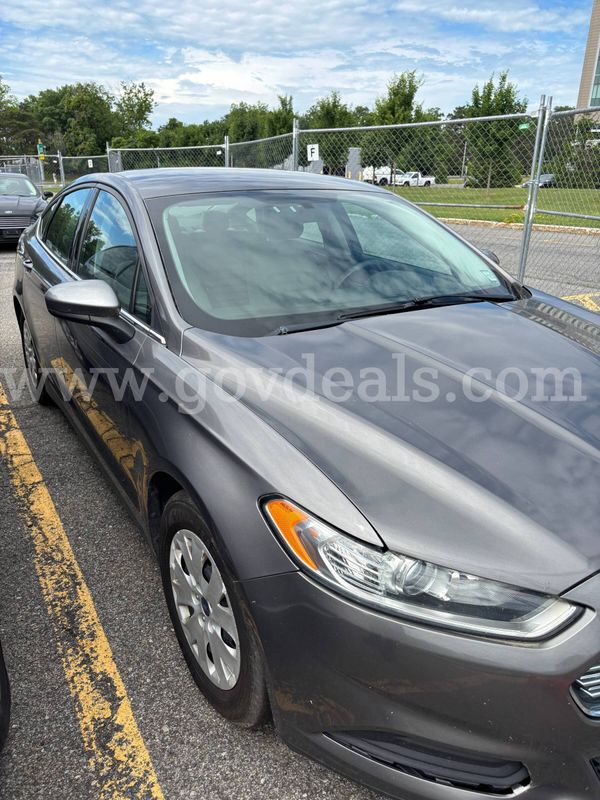 2014 Ford Fusion S