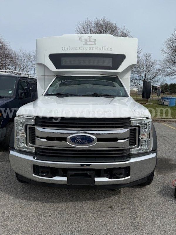 2017 Ford F-550 DRW 2WD