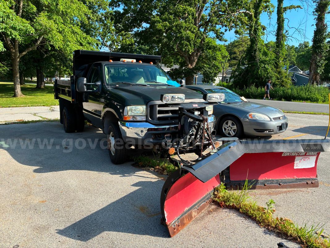 2003 Ford F-350 SD XL 4WD DRW - Dump Truck