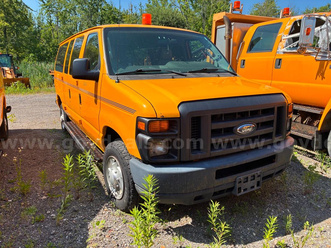 2013 Ford Econoline E-350 XL Super Duty