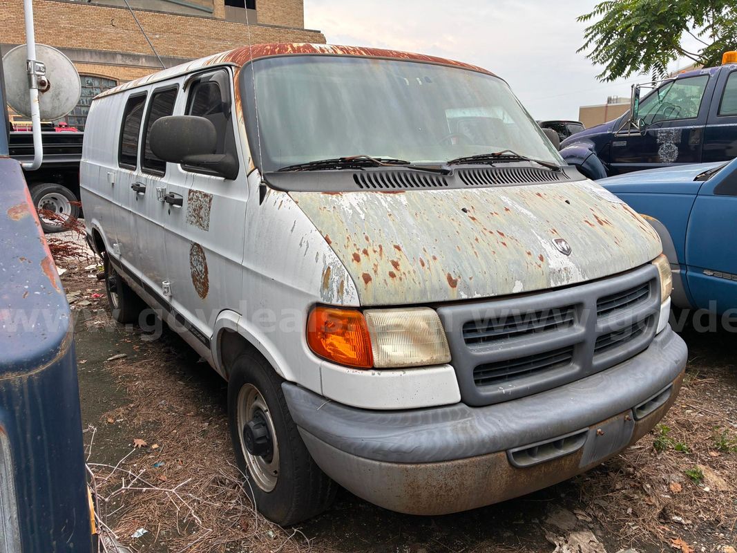 2002 Dodge Ram Van 2500 LWB